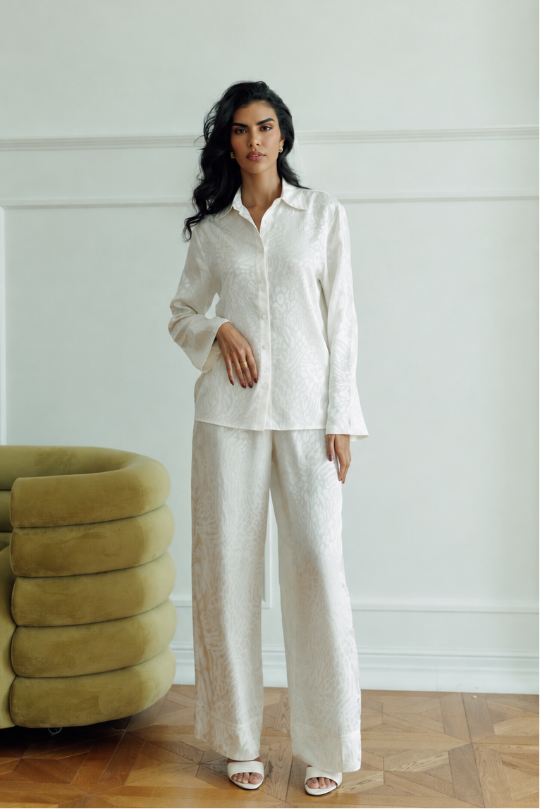 Eleese Set Ivory satin jacquard shirt and wide-leg trousers